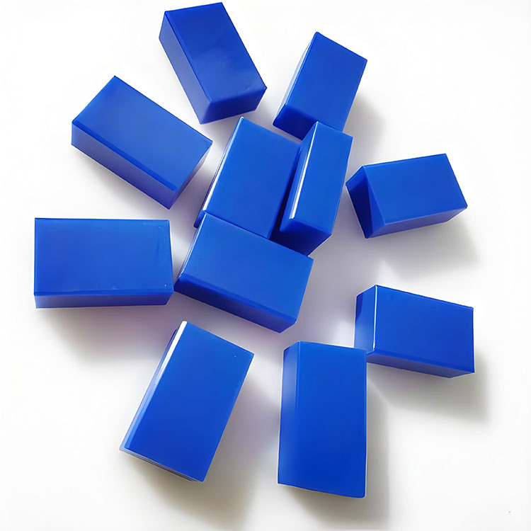 Blaue Nylonteile